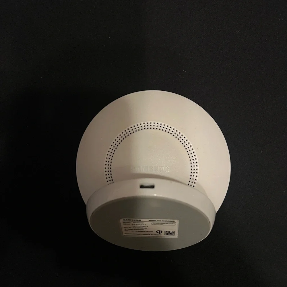 Samsung White fast Wireless Charging Pad